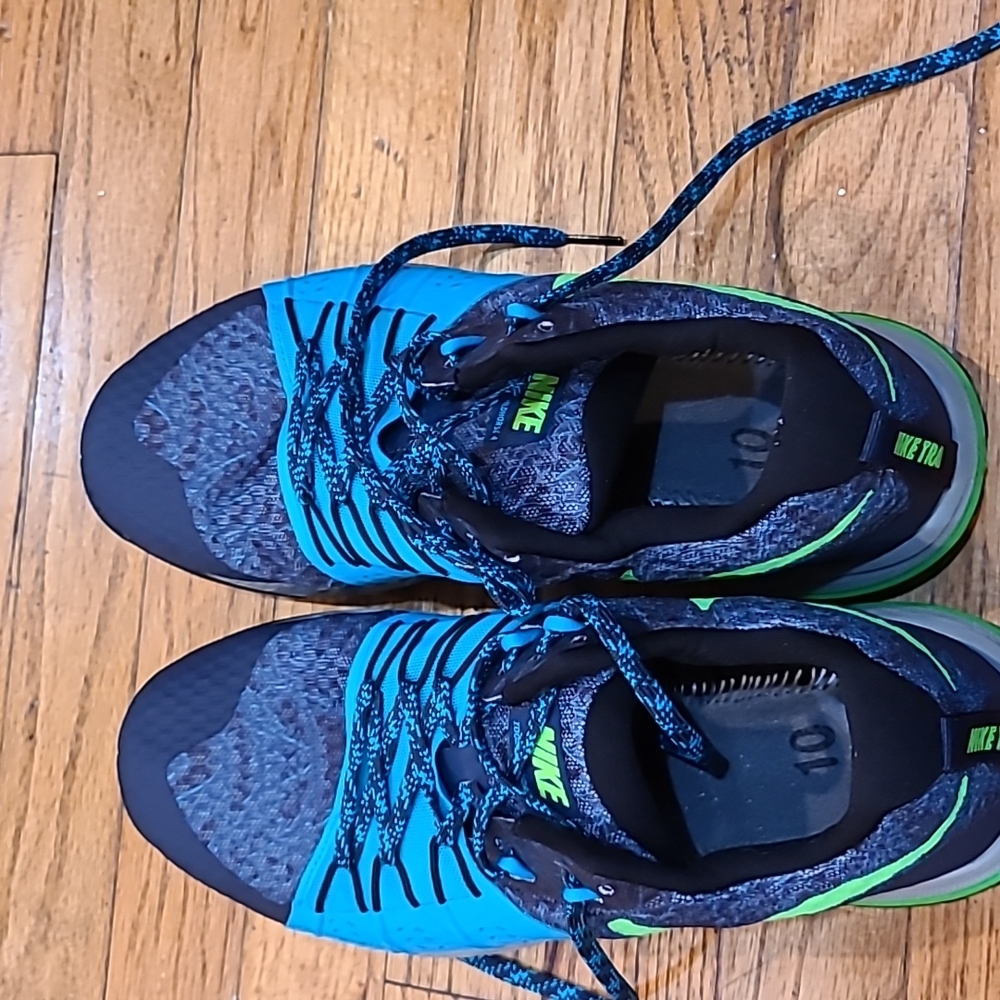 Men Nike sneakers